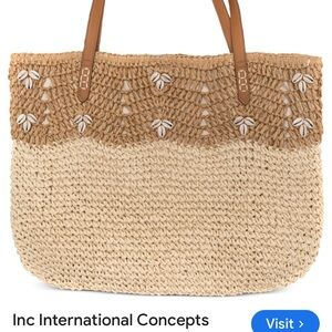 EUC 👛 INC International Concepts Tan and Cream Crochet Tote